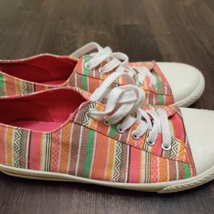 Pink Airwalk canvas shoes